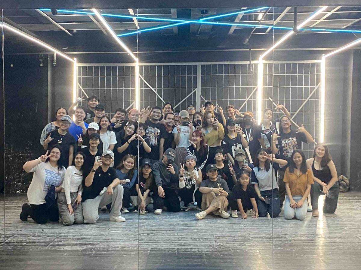 KAIAOfficialPH's tweet photo. [KAIA Klass]

A big thank you to everyone who joined #KAIA_SOPHIA's Dance Class! You all truly unleashed your inner DIVA with those incredible dance moves! 🌟 

Until the next #KAIAKlass, ZAIA? 👀🐻🍒🐉🦊🍊

KAIA SOPHIA DANCE CLASS
#KAIA #KAIAKlass #KAIA_SOPHIA https://t.co/zKtZFzxz6D