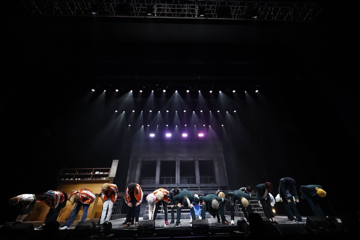 s_msmc0414's tweet photo. 舞台「WIND BREAKER」
全公演無事終了しました。

ご来場、ご視聴誠にありがとうございました。
最後まで無事にやり切れた事本当に幸せです。

沢山言いたい事はあるのでまたゆっくり。

この作品に関われて本当に感謝です。
またいつか会える日まで。
本当に沢山の応援をありがとうございました😌 https://t.co/4j6wper6NV