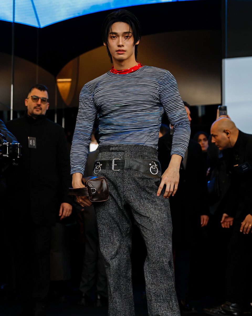 lessencestudios's tweet photo. Win Metawin arrives at the Prada Men’s Fall Winter 2025 show at Milan Fashion Week.

#PRADAFW25xWin #PradaFW25 https://t.co/7v6lhbFMBx