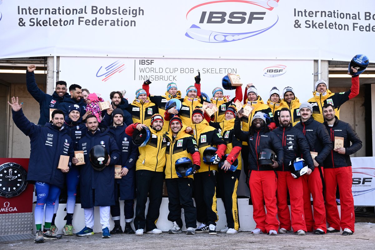 Francesco Friedrich 🇩🇪 is the winner of the 4-man bobsleigh at the fourth IBSF World Cup 2024/25 in Innsbruck (AUT). With Matthias Sommer, Alexander Schüller and Felix Straub as his push athletes.

Read more: ibsf.org/en/news/detail… 

📷 Viesturs Lācis | IBSF 
#IBSF #WorldCup