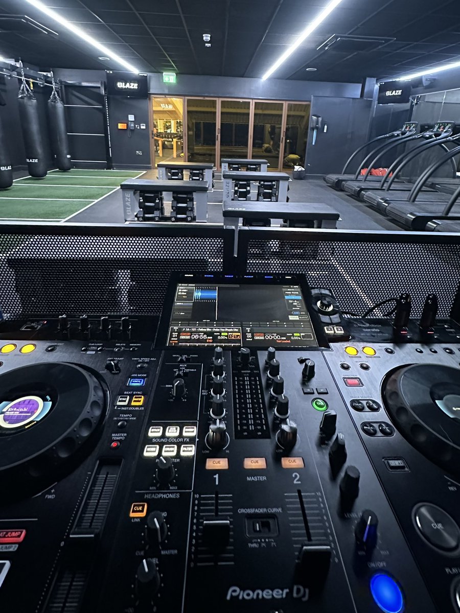 Really enjoyed playing some tunes over three very special <a href="/DavidLloydUK/">David Lloyd Clubs</a> Blaze Live classes in Acton yesterday! 💪 🏃‍♀️ ⚡️
