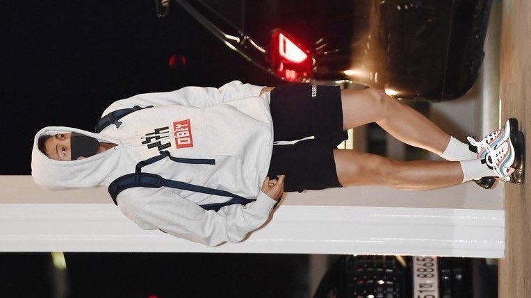 EB0YRM's tweet photo. "your standards are too high" of course, 
namjoon is 181 cm https://t.co/kjxyTk0tsx