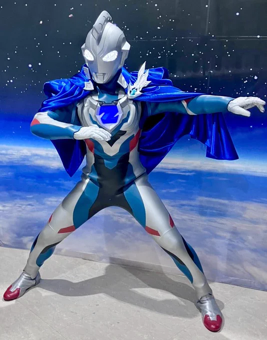 池袋アニメイト本店のウルトラマンチェキ行ってきました!3人ともカッコよかった……ウルトラマンは立ってるだけで美しい 
