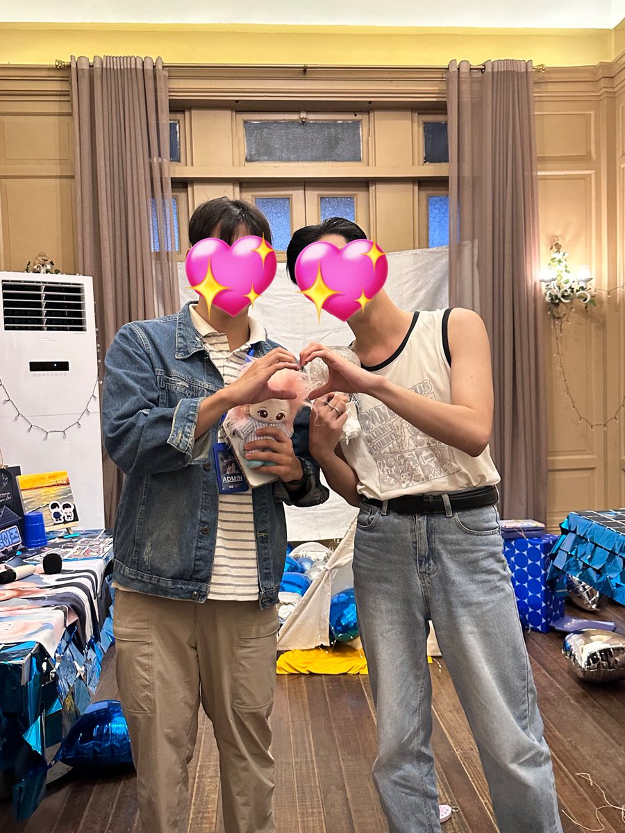 jaysawojyes's tweet photo. the ship that we want to sail 🚢 eyyyy 

@uswerunknown @jengtosuns 🥰
#KungyazNeighbourhood https://t.co/dsIykNKwkk