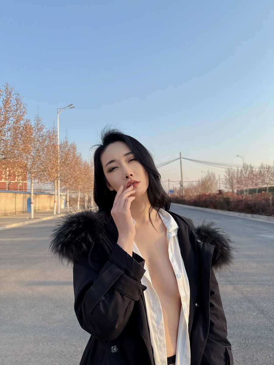 看此母狗更多露出的可以进会员群，🉑接定制 https://t.co/UsEIgA0s9k