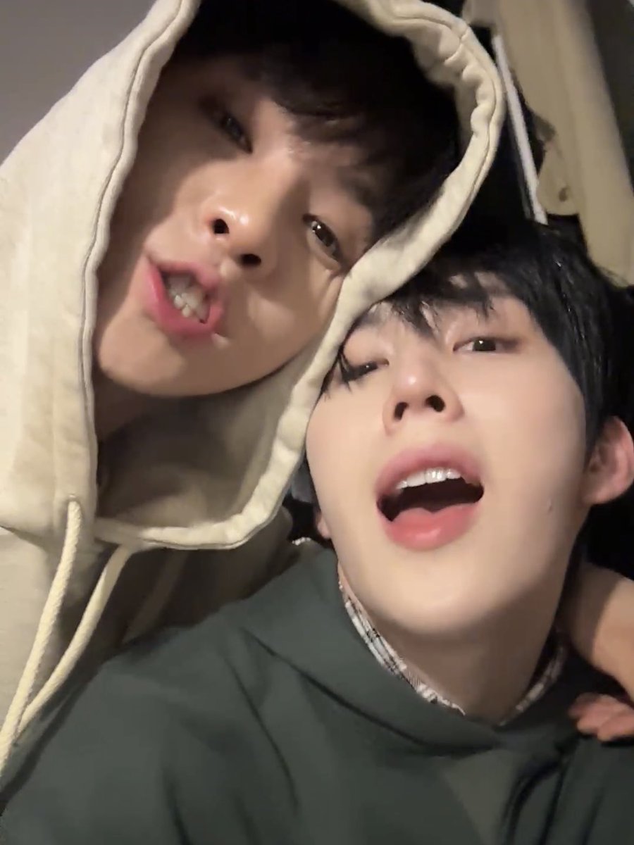 jjemnyangie's tweet photo. my baebies 🥺☹️🥺☹️🥺☹️🥺 https://t.co/ACtdSMRRf4