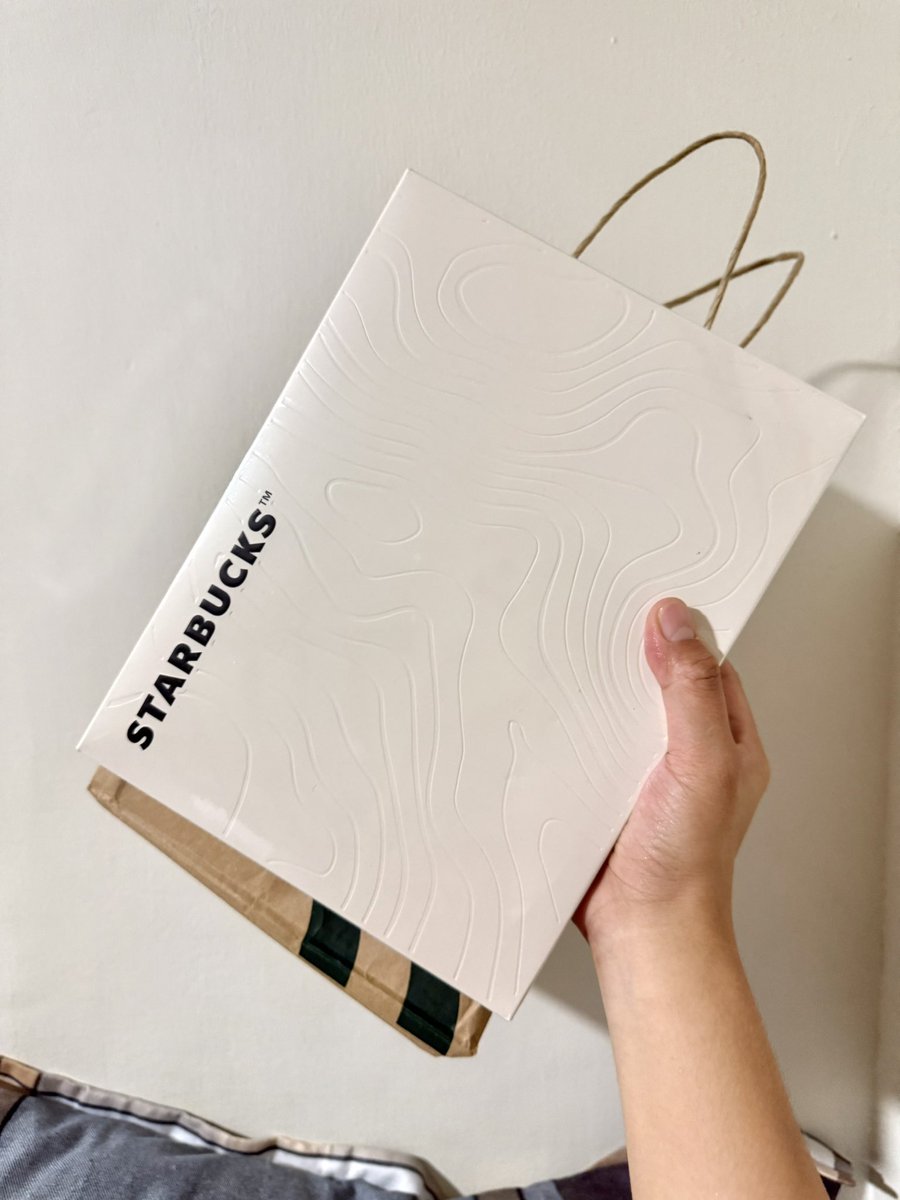 torongksells's tweet photo. wts lfb starbucks planner, can do cod via sdd lalamove
loc: caloocan https://t.co/kF2VdR6qlh