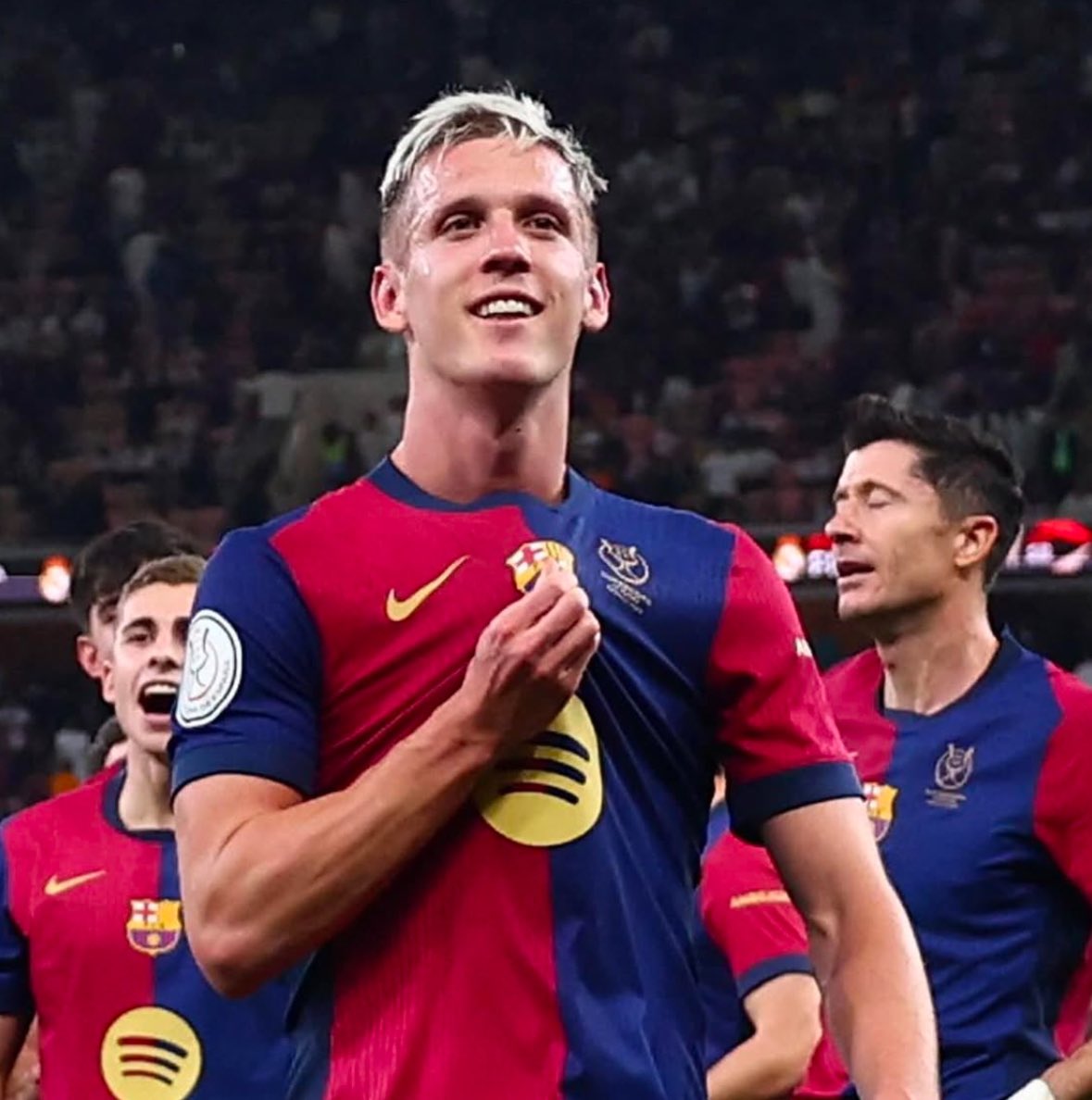 🚨⚠️ Dani Olmo has a strain in the soleus muscle of his right leg and will miss the next match, Barça confirms.

“Olmo’s return to training will depend on his progress”, per club statement.