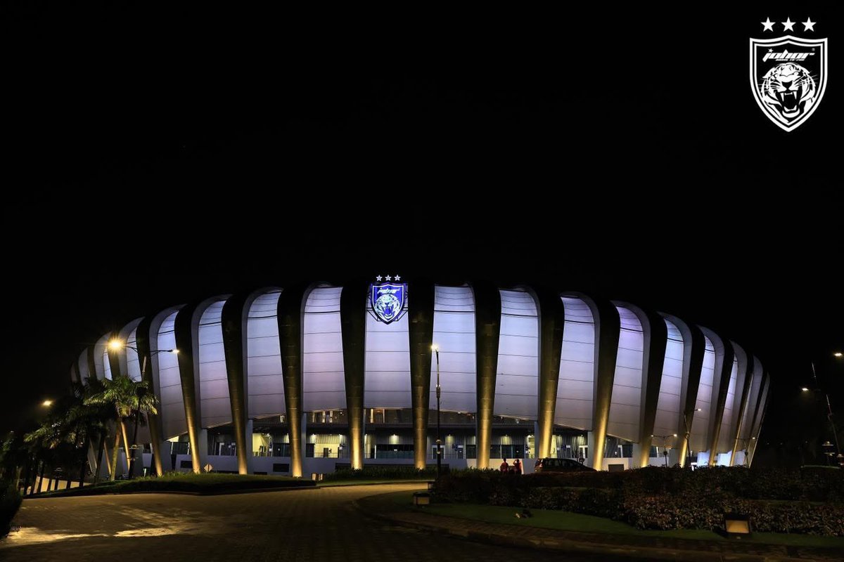 OfficialJohor's tweet photo. WE ARE ALL WITH YOU, NAZMI FAIZ

The Sultan Ibrahim Stadium was lit white and a message expressing Johor Darul Ta'zim FC's condolences to Nazmi Faiz and family was displayed on the big screen. Salam Takziah.

#HarimauSelatan
#SouthernTigers
#PermataSelatan
#JewelOfTheSouth
#JDTuntukSemua
#JDTforAll