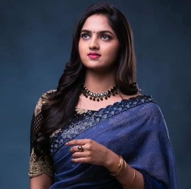 kayaldevaraj's tweet photo. January 20th

#Embiran #80sBuildup  Heroine #RadhikaPreethi Birthday

#HappyBirthdayRadhikaPreethi 
#HBDRadhikaPreethi #எம்பிரான் #80sபில்டப்

@iamsanthanam https://t.co/4sT0cbvoi0