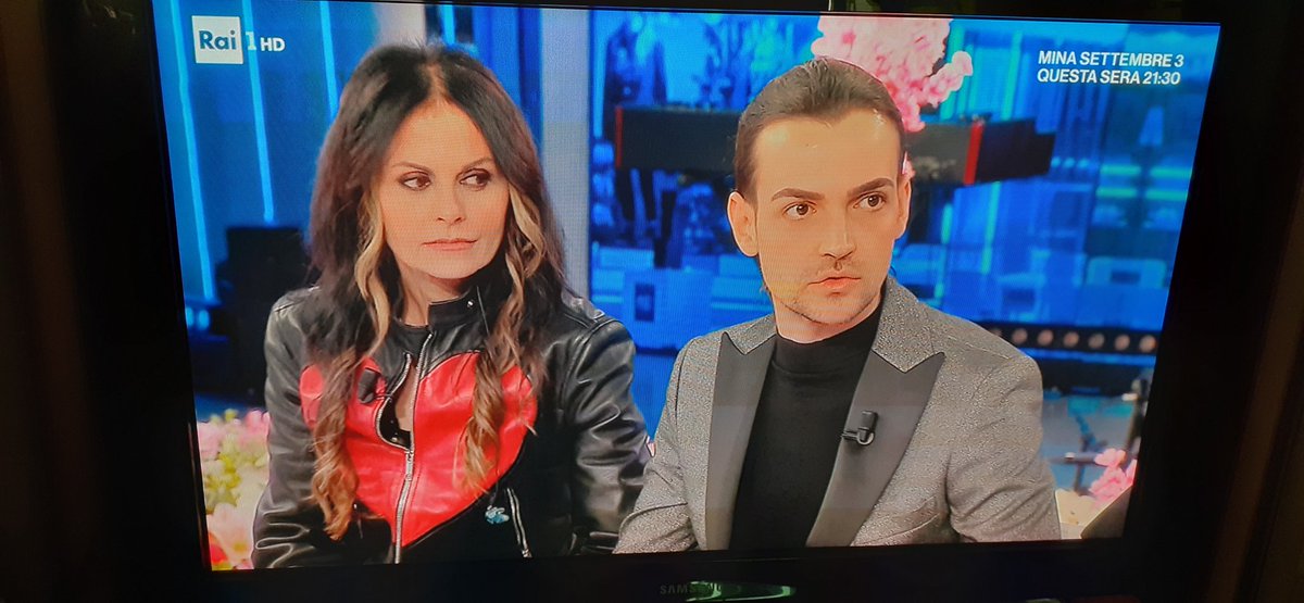 Siamo su <a href="/RaiUno/">Rai1</a> a vedere <a href="/Valerio_Scanu/">ValerioScanu</a> a #DomenicaIn  #valerioscanu  si parla di <a href="/SanremoRai/">Festival di Sanremo</a>