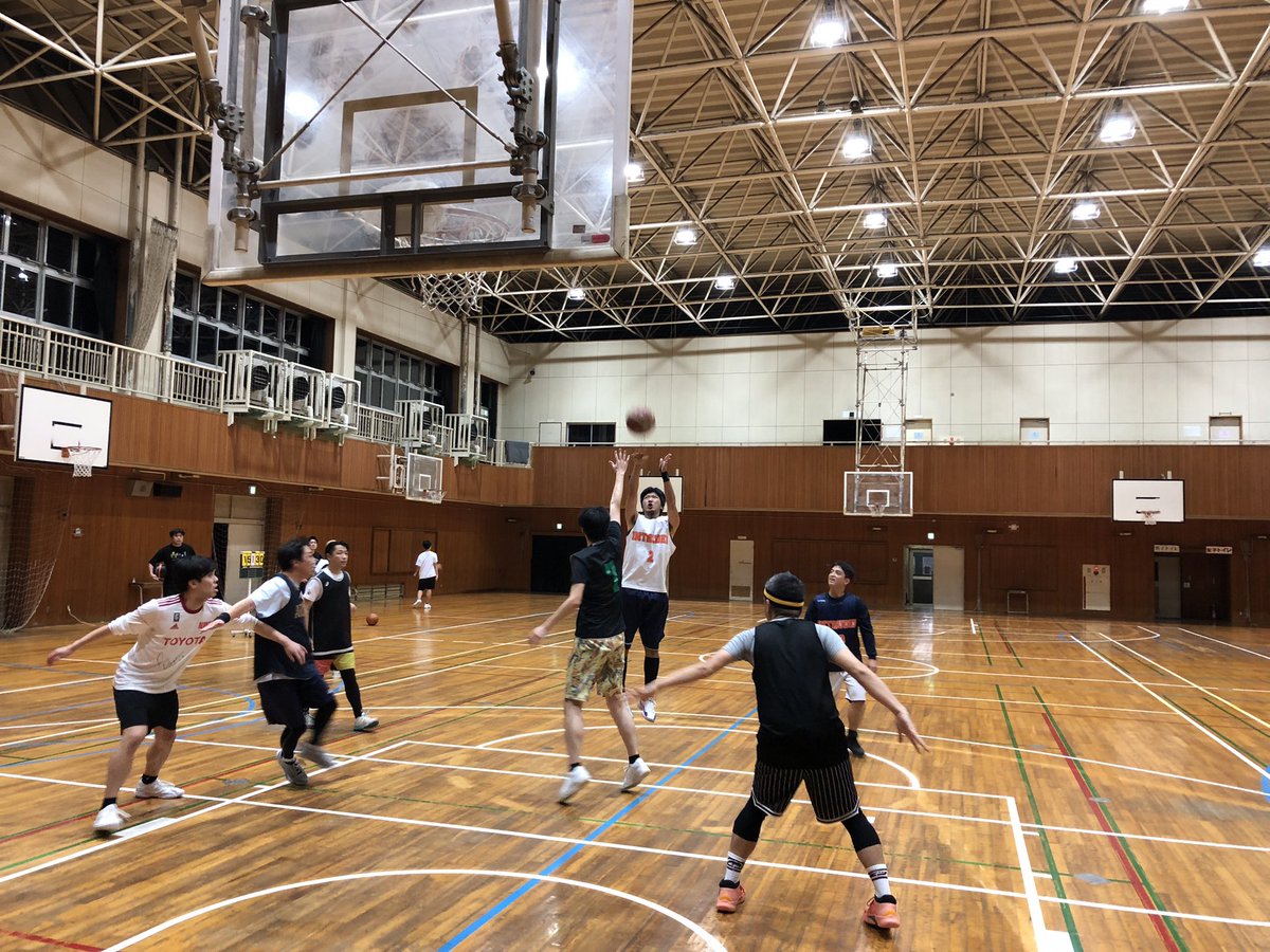 SIMBAS_GROUP's tweet photo. SIMBASもバス中も2025年の活動がスタートしました。

今日はゲストが2名！
全員で16名の参加でした⭐️ https://t.co/00Ch6X2tfm