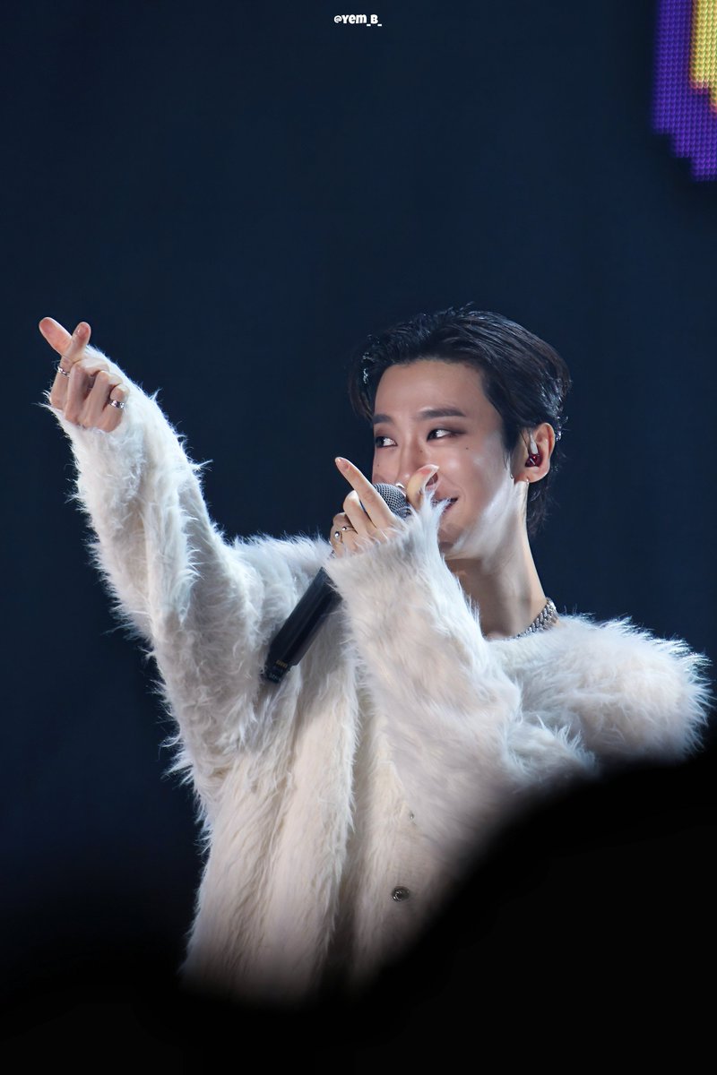 옘비 tweet media
