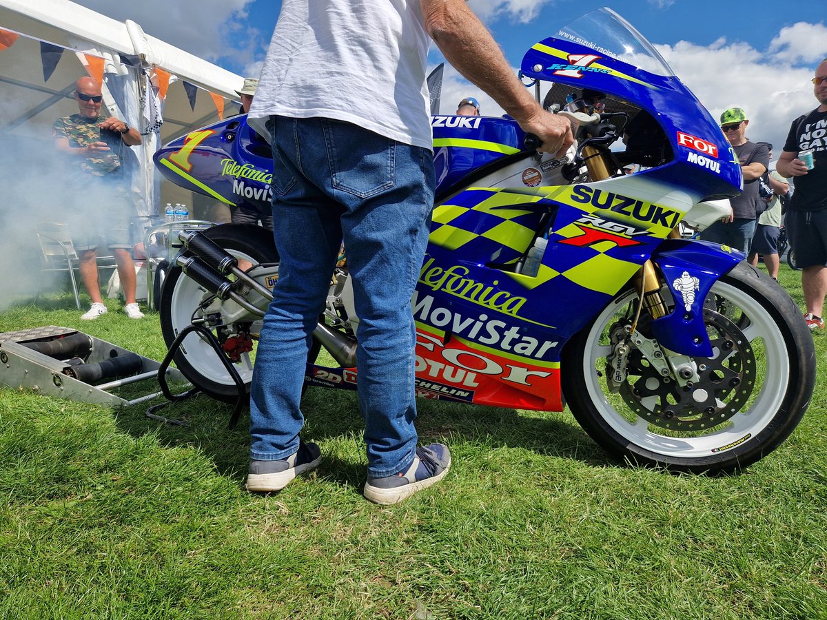 Moto2T / NSR500 and YZR500 replicas tweet media