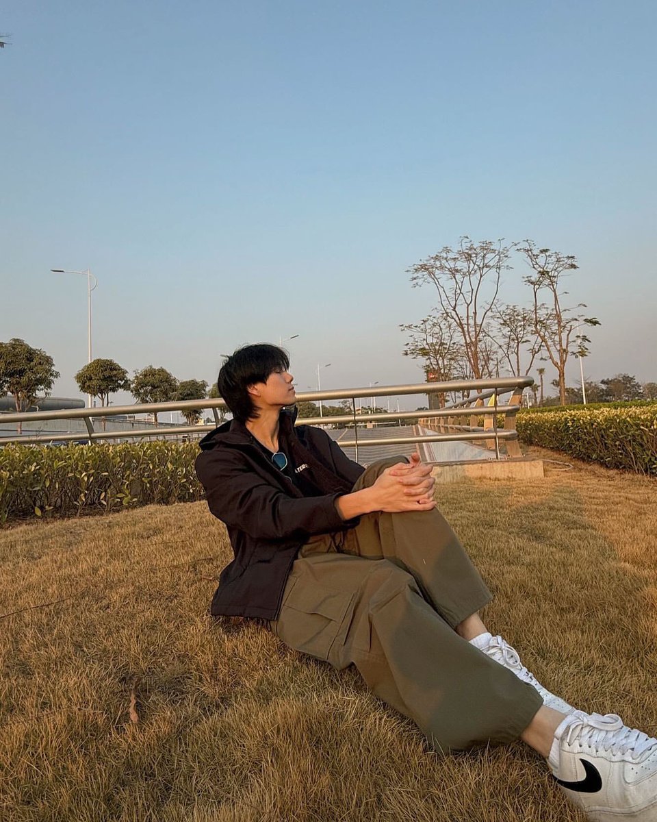 PhuwinOfficial's tweet photo. ➖ 📷 IG @phuwintang REPOST:

รูปใดที่ถูกดอง

19JAN Joyous PHUWIN
#phuwintang 
#winniethephu https://t.co/yciaGNiT9F