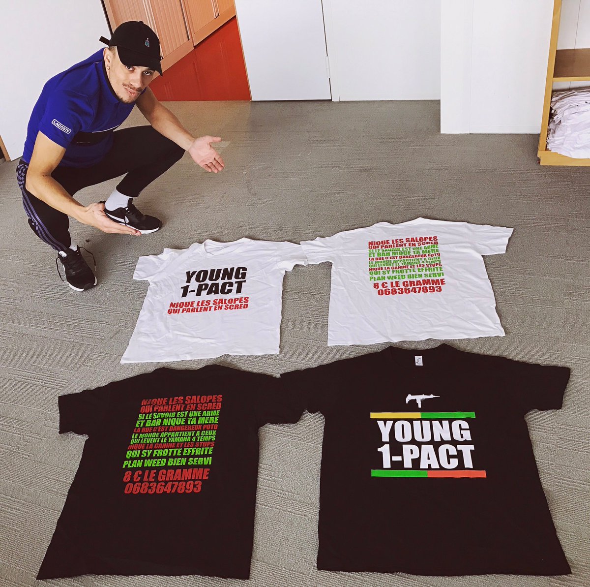 ShadesFrance's tweet photo. MISTER V va mettre aux enchères son T-SHIRT "YOUNG 1-PACT" porté lors de sa vidéo "RAP VS RÉALITÉ" pour #StreamForHumanity 👕👏 https://t.co/F5LYA6VpBD