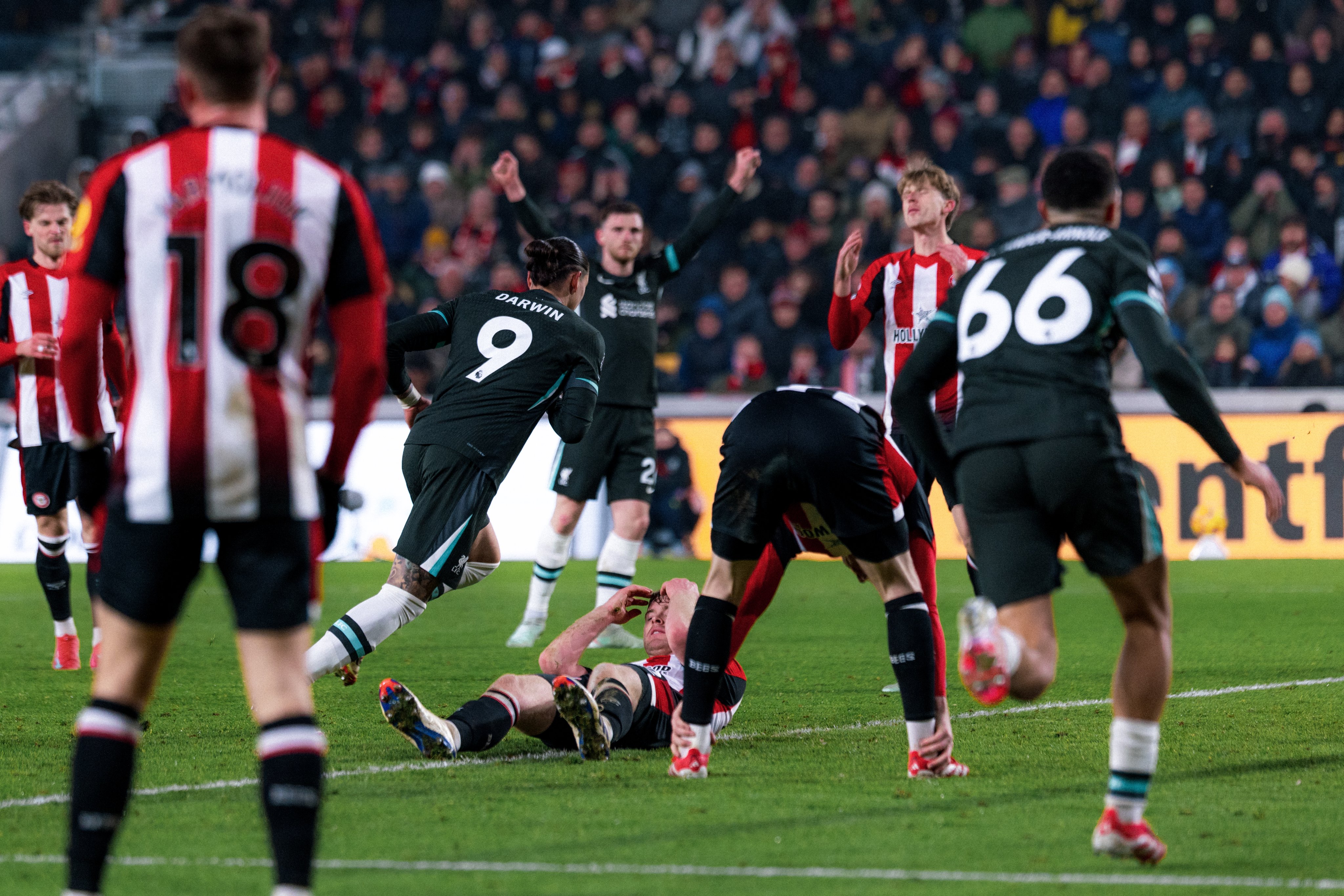 Nunez celebrating after scoring against Brentford 