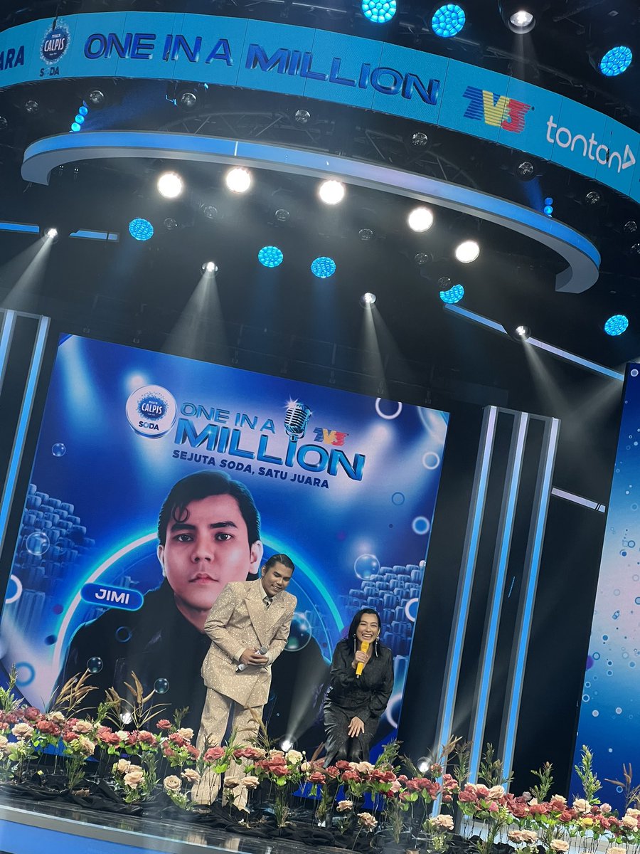 tv3malaysia's tweet photo. thank you MISHA OMAR sebab sudi duet bersama JIMI. nak tak if kita jemput Misha jadi juri pula? 🫣
KLIK UNTUK MENGUNDI ⬇⬇
https://t.co/faSjKykprK
#JIMBROS #TeamJimi #TeamMishaOmar #CSOIAMTV3 #OIAM https://t.co/FVslPKPv8W