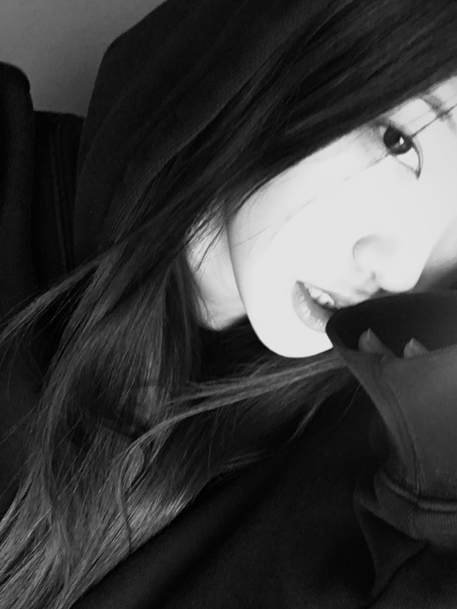 [izME📮]

ᶻ 𝗓 𐰁

#izna #이즈나
#YOONJIYOON #윤지윤