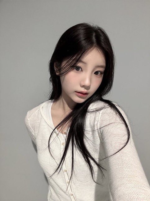 bread1it's tweet photo. 원희 4분할 
1)반여 여심폭격기
2)똔개
3)좋느 끝판왕
4)그리고 스무살 카운트다운 시동거는 얼굴 https://t.co/xLbdQ57ODd