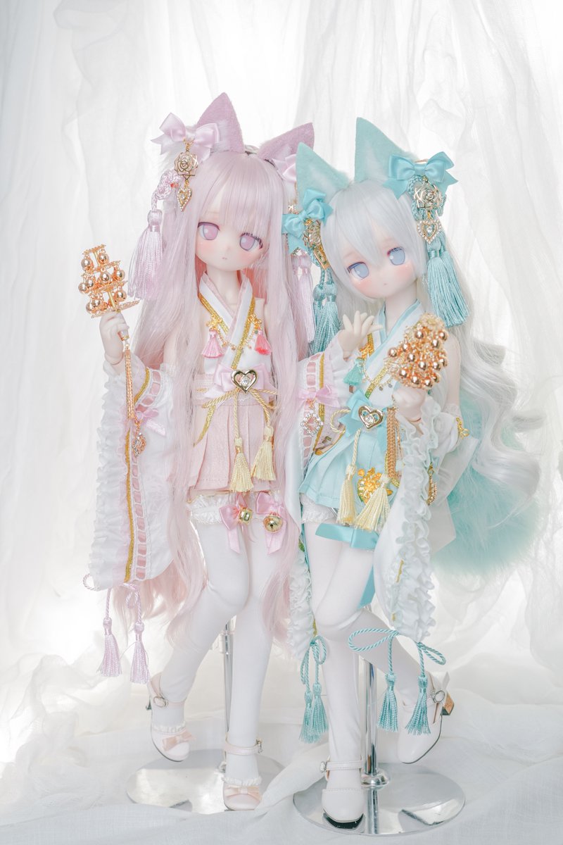 二次受注「巫女ちゃん、その耳は…？SP」お知らせ
時間：1月20日（月）20:00~  1月26日（日）23:00

下駄は数量限定になります。（赤20、他10）

水、赤、黒緑：
machikawa.booth.pm/items/6171324
白ピンク、白緑：
machikawa.booth.pm/items/6468569

#machi服 
#MDDはいいぞ