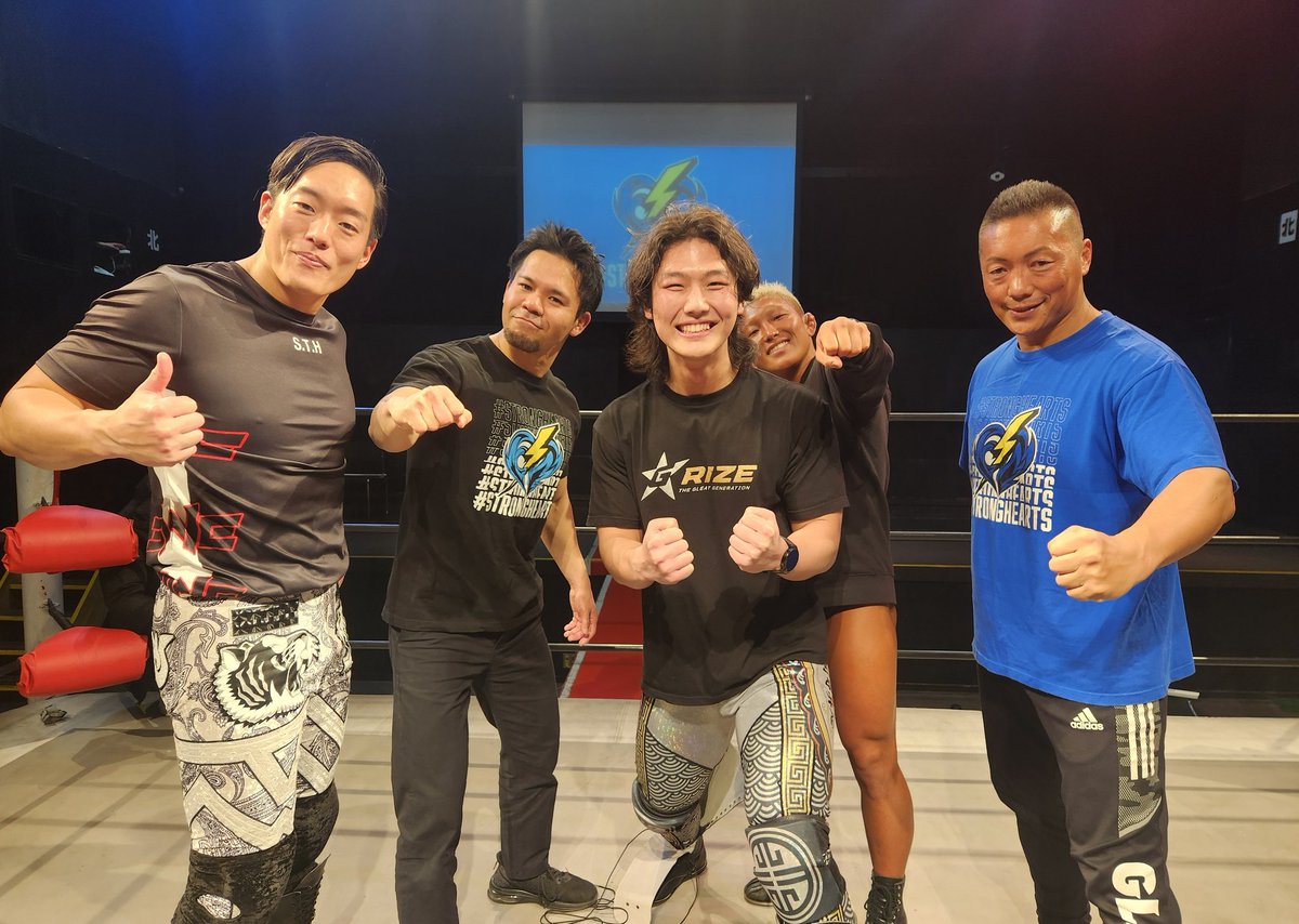 WrestlerJUNJIE's tweet image. 2018年上海から2025東京現在まで
#STRONGHEARTS は友達です、先生です、家族です。  STRONG HEARTS は私の成長を見守ってくれました
ありがとうございました
お疲れ様でした
#GLEAT 
#GRIZE 
#辛苦了