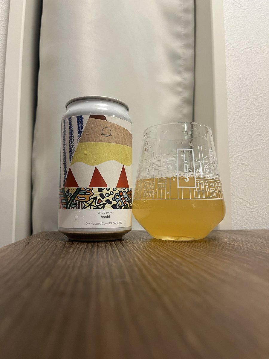 beer_telling's tweet photo. #Novoru のコラボシリーズで、#AmakusaSonar とのコラボ、Asobi。
スタイルはドライホップド・サワーIPA。トリッキーなスタイルのチョイスで！
乳酸発酵の酸味が柔らかくて、スッキリ綺麗に飲みやすい。これはスタイルの中でもかなり良いんじゃないか？うま〜い！
#クラフトビール https://t.co/iRAZXnegPB