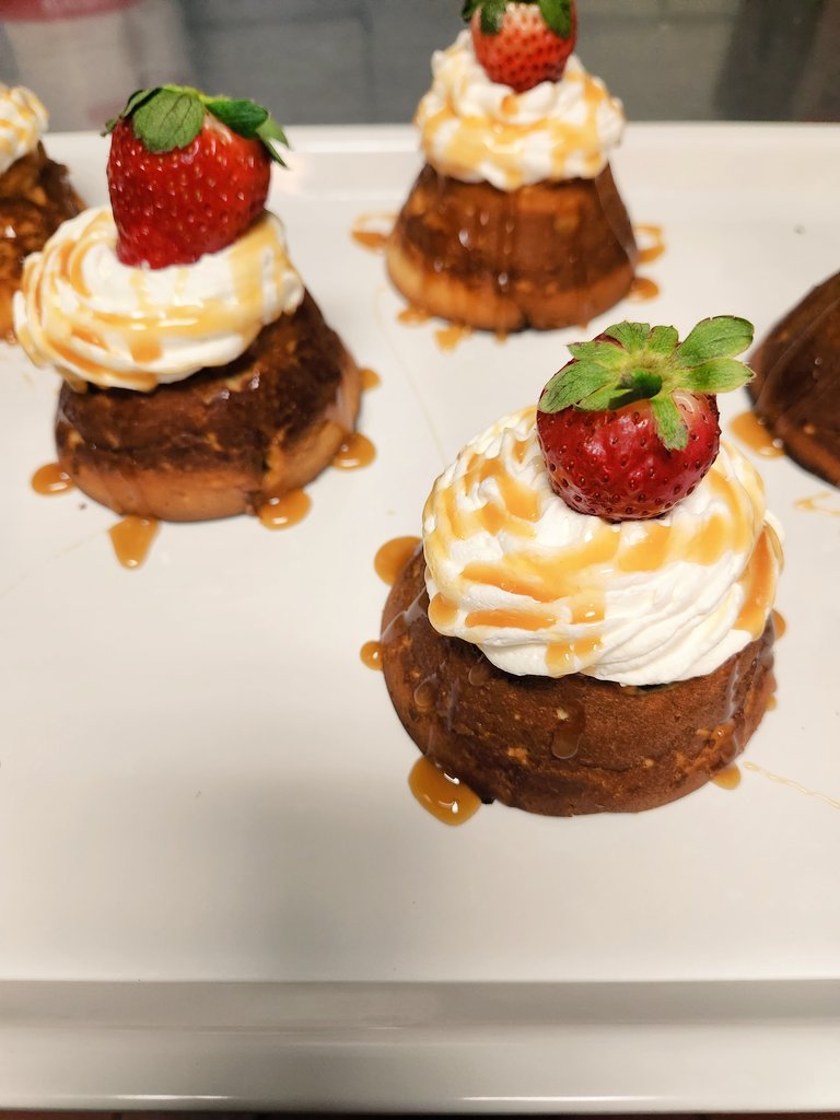 DJMochaDivine's tweet image. Caramel Bombs.....
#BAKERYBAE
#FISKUNIVERSITY
#NASHVILLE