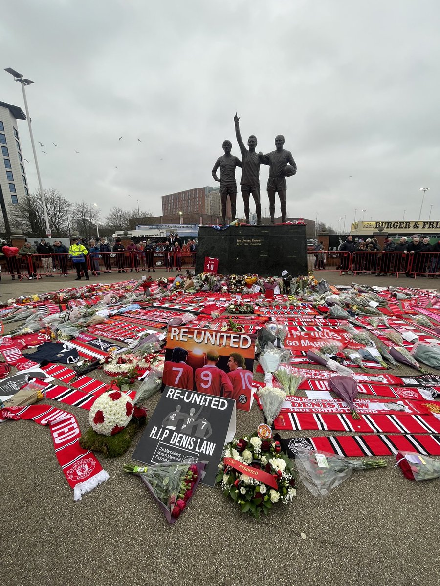 RIP Denis <a href="/ManUtd/">Manchester United</a>