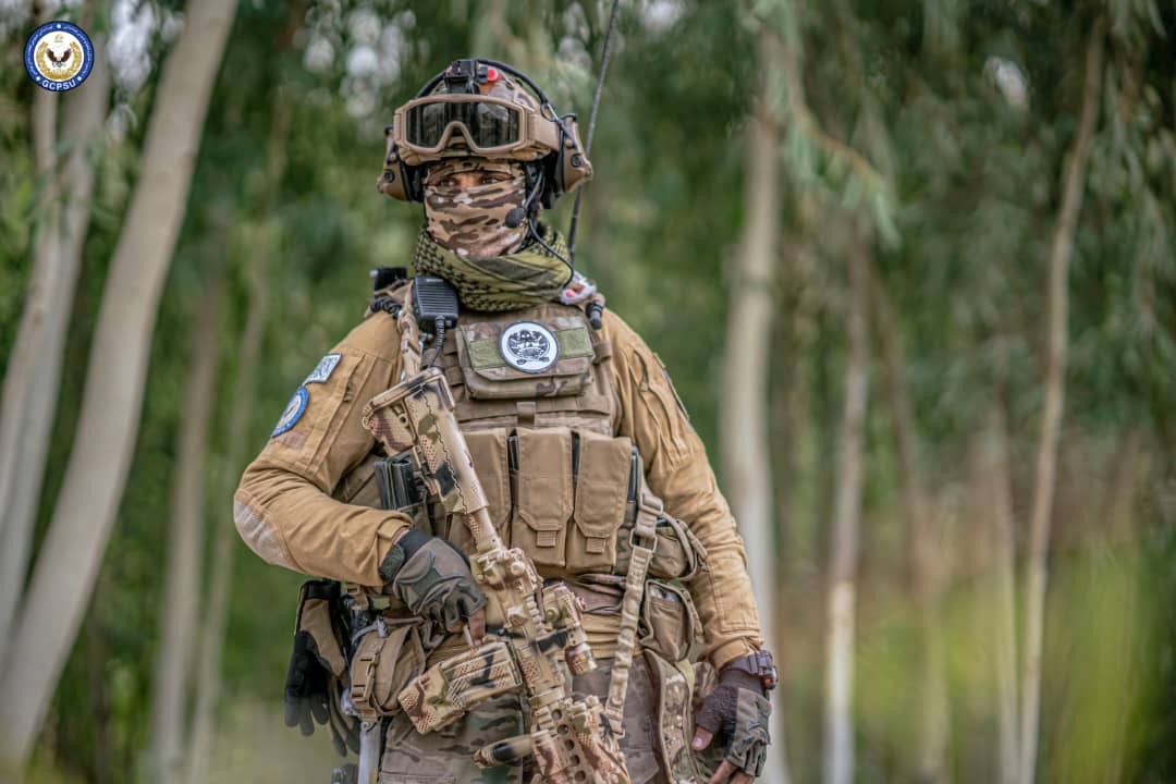 صور لمجاهدي القطعات الخاصة لشرطة وزارة الداخلية، الذين هم على أتم الاستعداد وفي جميع الظروف لخدمة شعبهم.