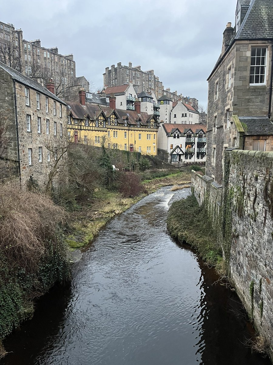Birthday run around Dean Village in Edinburgh before getting the train back 🚂 🎈 a very quaint place! Lots of stopping for photos too 🤩 #HappyBirthdaytome 🎂
