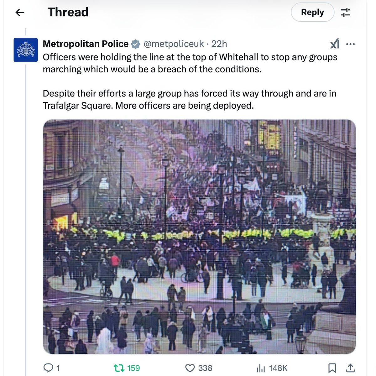 Video evidence (below) flatly contradicts this.
<a href="/metpoliceuk/">Metropolitan Police</a> 
#ItWasAScam