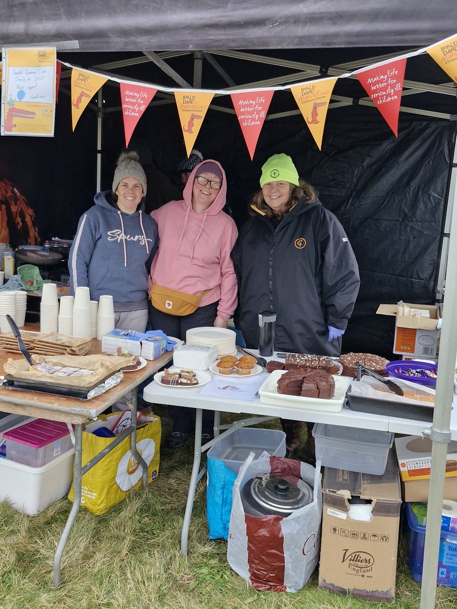 clareaclark's tweet photo. @HRC_RunningUK have chosen @RoaldDahlFund as their charity for this year. Today they hosted the Horseheath XC. Marvellous! https://t.co/rnRBMWDlj5