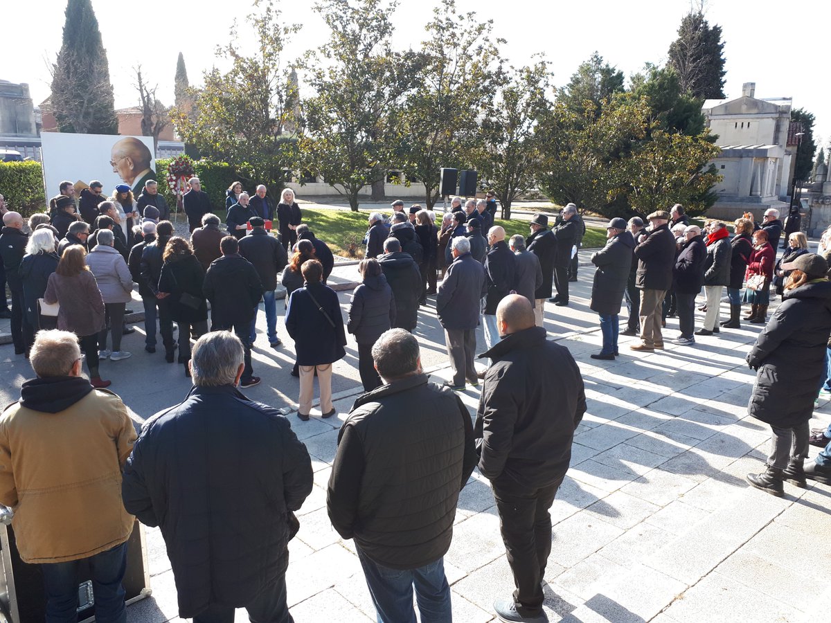 <a href="/Montagut5/">Eduardo Montagut</a> <a href="/archivoFPI/">Archivo de la Fundación Pablo Iglesias</a> <a href="/gpsoeasamblea/">Asamblea de Madrid</a> <a href="/psoe_m/">PSOE Madrid</a> <a href="/PSOEMadridAyto/">PSOE en Ayto Madrid</a> <a href="/CulturaPSOE_M/">Cultura PSOEMadrid</a> <a href="/JSMadrid/">Juventudes Socialistas de Madrid</a> <a href="/UGTMadrid/">UGT Madrid</a> <a href="/RamonSilvaB/">Ramón Silva/❤</a> <a href="/ACarmonaOficial/">Antonio Carmona</a> <a href="/PuriCausapi/">Puri Causapié</a> <a href="/ignaciobenitop/">Ignacio Benito</a> <a href="/gpscongreso/">PSOE Congreso</a> <a href="/gpssenado/">PSOE SENADO</a> <a href="/largocaballerof/">Fundación Francisco Largo Caballero</a> <a href="/fpabloiglesias/">Fundación Pablo Iglesias</a> <a href="/espinar_mar/">Mar Espinar</a> <a href="/BeatrizCorredor/">Beatriz Corredor</a> <a href="/OrosaHidalgo/">Macarena</a> <a href="/melvirarubi/">Macarena Elvira</a> <a href="/Pepu_Hernandez/">Pepu Hernández</a> <a href="/conJoseMFranco/">José Manuel Franco</a> <a href="/AntonioMiguelC/">Antonio Miguel Carmona</a> <a href="/equipoGabilondo/">#ÁngelGabilondo</a> <a href="/PSOECL/">PSOE Ciudad Lineal / ❤️</a> <a href="/JSCLineal/">Juventudes Socialistas de Ciudad Lineal / ❤</a> <a href="/UMU/">Universidad Murcia</a> <a href="/usal/">Universidad de Salamanca</a> <a href="/Princeton/">Princeton University</a> <a href="/UAM_Madrid/">UAM Autónoma Madrid</a> <a href="/MCRC__es/">MCRC</a> <a href="/DiarioErc/">Diario Español de la República Constitucional</a> <a href="/elobrerodigital/">EL OBRERO</a> <a href="/EPMadrid/">Europa Press Madrid</a> <a href="/juanlobato_es/">Juan Lobato</a> <a href="/jalloul_hana/">Hana Jalloul Muro</a> <a href="/MarotoReyes/">Reyes Maroto</a> <a href="/PSOEMCiudad/">PSOE Madrid Ciudad</a> Enrique Tierno Galván 
<a href="/fpabloiglesias/">Fundación Pablo Iglesias</a> <a href="/archivoFPI/">Archivo de la Fundación Pablo Iglesias</a> fpabloiglesias.es/entrada-db/tie…

El viejo Profesor datos.bne.es/persona/XX1092…

Juan Barranco <a href="/MarotoReyes/">Reyes Maroto</a> <a href="/simancas_r57/">R. Simancas</a> <a href="/conJoseMFranco/">José Manuel Franco</a> <a href="/psoe_m/">PSOE Madrid</a> <a href="/PSOEMadridAyto/">PSOE en Ayto Madrid</a> <a href="/PSOEMCiudad/">PSOE Madrid Ciudad</a> <a href="/JSMadrid/">Juventudes Socialistas de Madrid</a> <a href="/PSOECL/">PSOE Ciudad Lineal / ❤️</a> <a href="/JSCLineal/">Juventudes Socialistas de Ciudad Lineal / ❤</a> <a href="/MiguelGoniDom/">Miguel Goñi / ❤</a> x.com/pebarrero/stat…