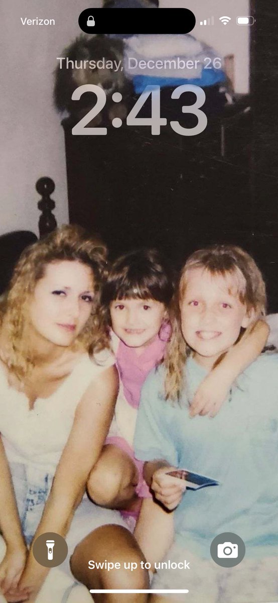 NovemberReitz's tweet photo. Childhood photos hitting like #80sbaby https://t.co/Z6gIc8pn1W