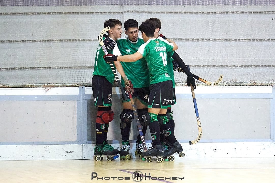 josete8877's tweet photo. Reparto de ptos en Tres Cantos en la 12ª JORNADA en #OKLigaPlataBronce.

TRES CANTOS PC 5-@ClubPAlcobendas 5

Do goles tricantinos en la recta final evitó el triunfo alcobendense.

📸 PHOTOS HOCKEY https://t.co/lLjE7mlrHi