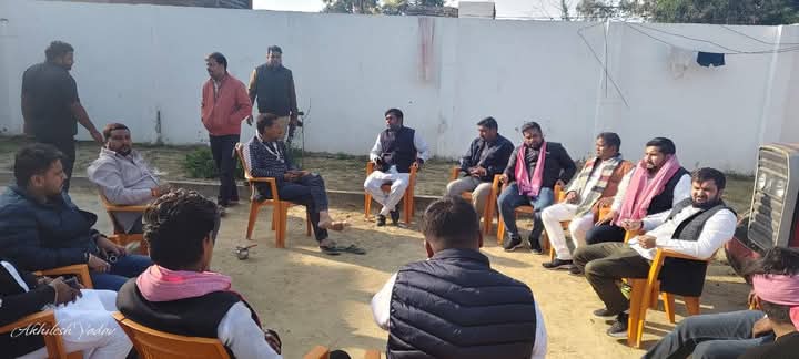 _Ajit_prasad's tweet photo. विधानसभा मिल्कीपुर के विभिन्न ग्राम सभाओं के दुःखद घटनाओं में शामिल होकर सांत्वना व्यक्त किया!!
विनम्र श्रद्धांजलि!! https://t.co/X6XXg0ckfV