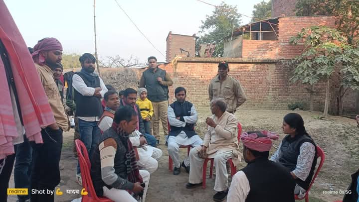 _Ajit_prasad's tweet photo. विधानसभा मिल्कीपुर के विभिन्न ग्राम सभाओं के दुःखद घटनाओं में शामिल होकर सांत्वना व्यक्त किया!!
विनम्र श्रद्धांजलि!! https://t.co/X6XXg0ckfV