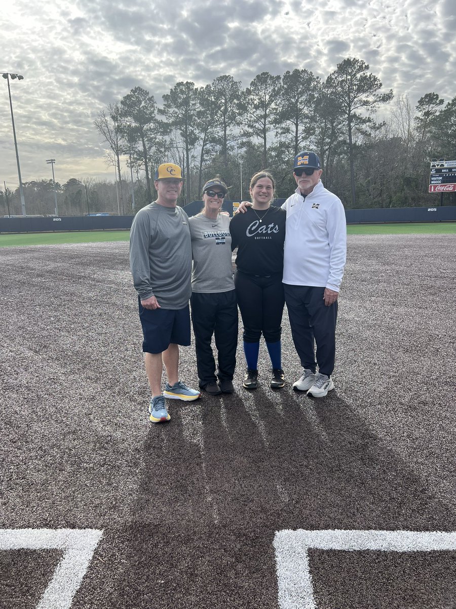Thank you <a href="/CoachDavidMKuhn/">David M Kuhn</a> and <a href="/MGCCCSoftball/">MGCCC Softball</a> for your time today and making this such a great camp! So many amazing people and environment!