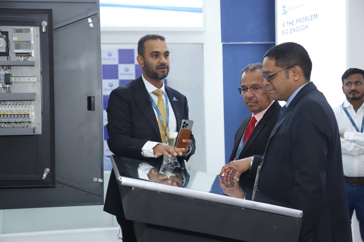 blueverseearth's tweet image. Honored to host Shri @YUGALJOSHI from NITI Aayog at the BlueVerse stall today! 🚗💧 His interaction with our founder, Rushang Shah emphasized the role of sustainable vehicle washing in India’s green mobility future. 🌱💦

#BlueVerse #BharatMobility2025 #Sustainability