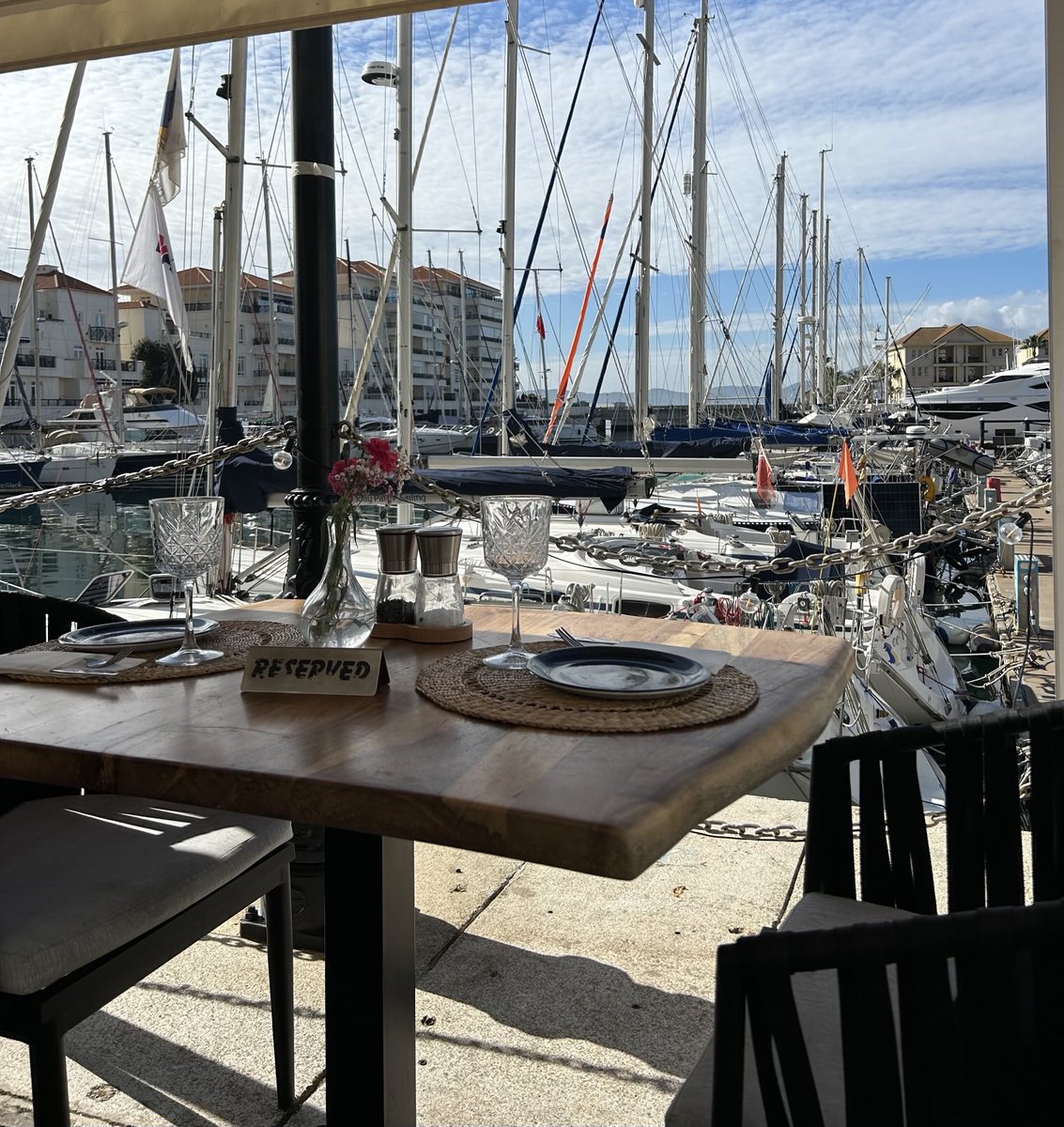 gsdlady2's tweet photo. Not a bad view for Sunday lunch - mid Jan!
😍🇬🇮👍#Gibraltar #Winter #EatingOutside #Lucky https://t.co/s3EzNUkXd5