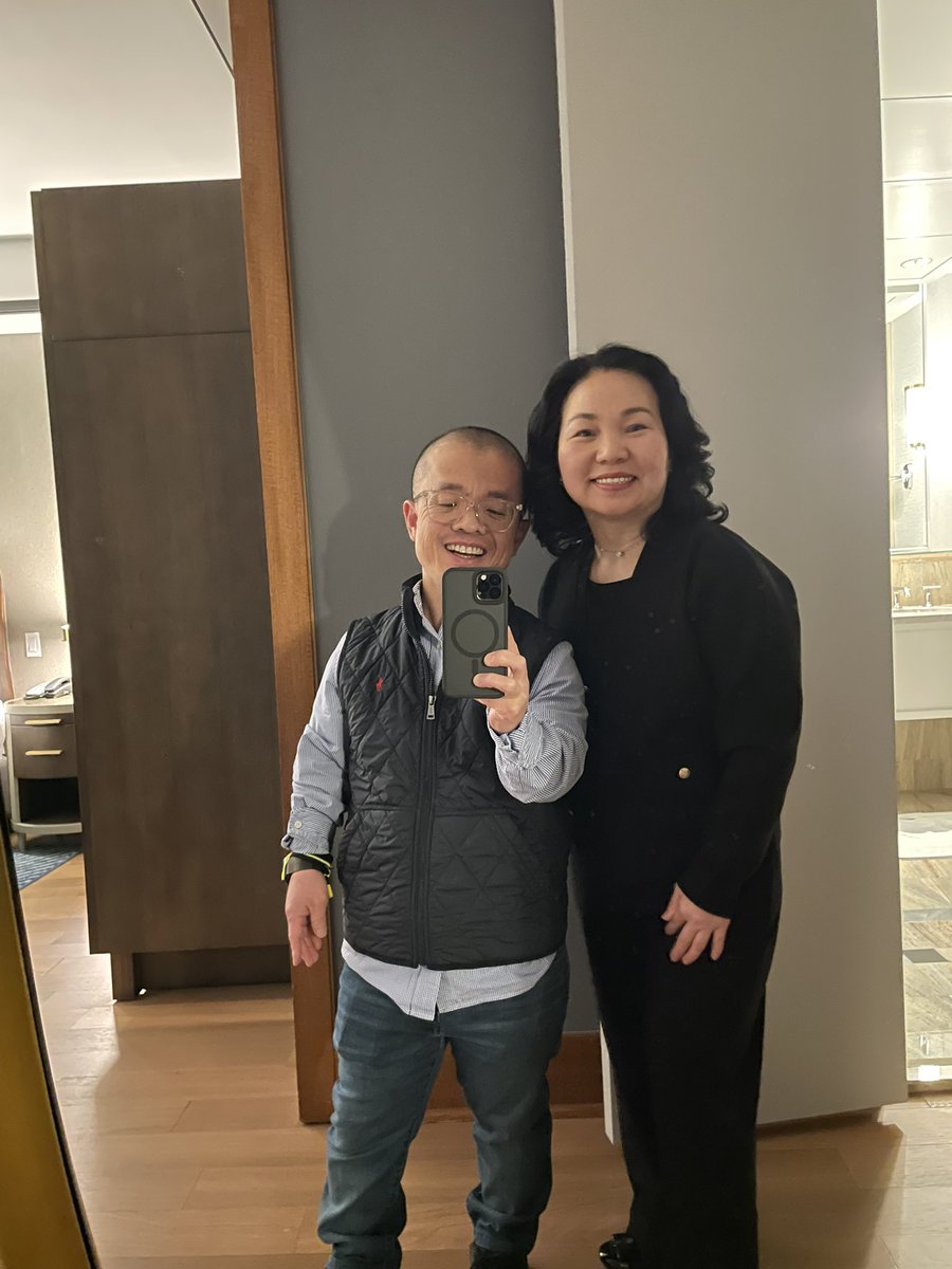 sunghong's tweet image. #simpro #ultramobile party