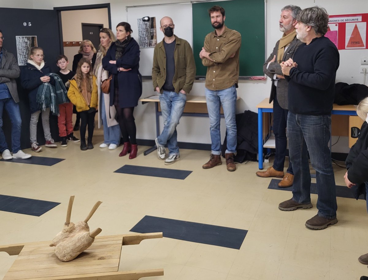 penanroz's tweet photo. La galerie pédagogique du collège @Penanroz accueille l 'exposition
  "Entrée en matière " en prélude au travail qui sera mené auprès des élèves de 4èmes et 6èmes  par les  plasticiens lors de la résidence d artistes en fevrier . #Chap  #EAC @MuseePontAven https://t.co/5QHXAqflDc