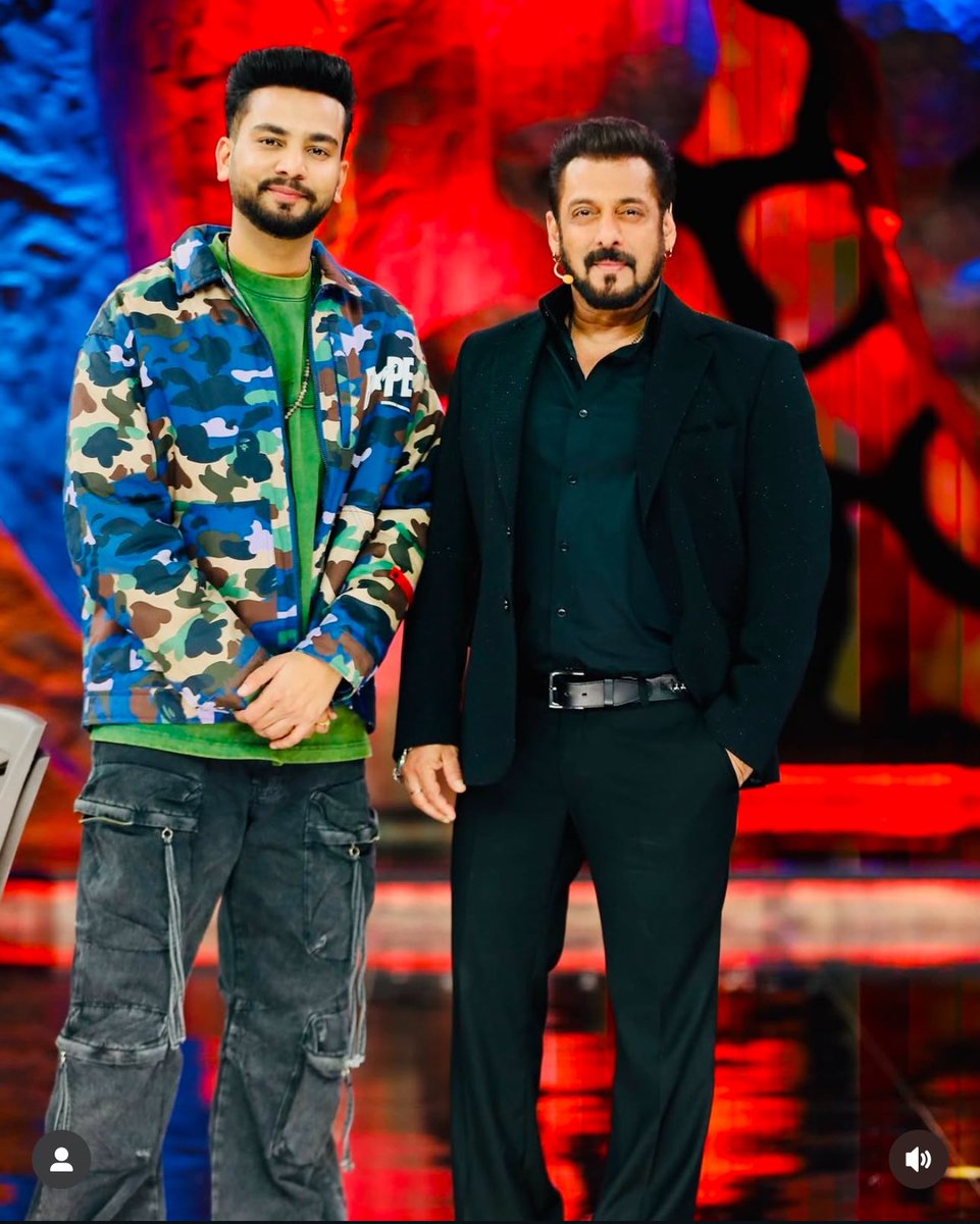 #ElvishYadav with Salman Khan 
#BiggBoss18Finale
