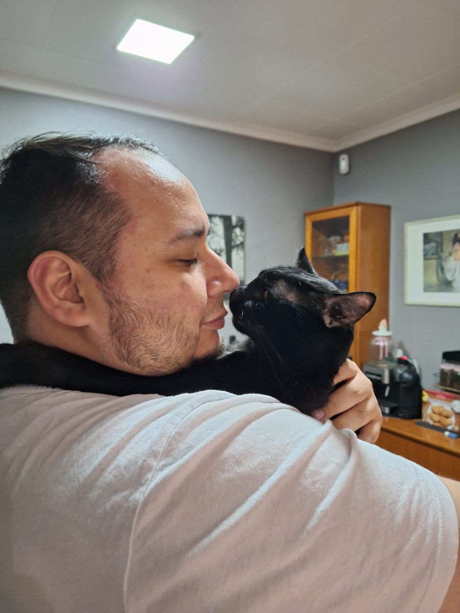 Os dejo el update de que mi negrito está en casa tranquilito y disfrutando 🙆