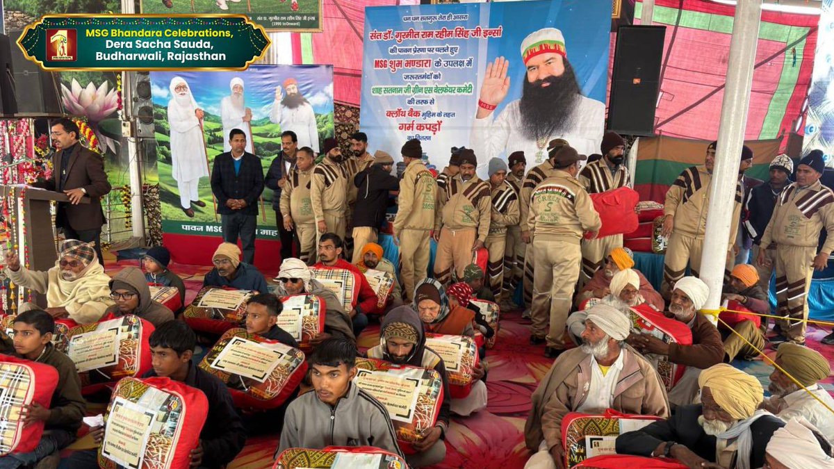 insanarsh04's tweet photo. Following the divine teachings of true spiritual masters Shah Mastana Ji, Shah Satnam Ji and Saint Dr MSG Insan, the 106th #MSGBhandara was celebrated with great acts of human welfare, wherein warm blankets were distributed to 106 families.
#BudharwaliBhandara

Dera Sacha Sauda https://t.co/DKK7T8pkfa