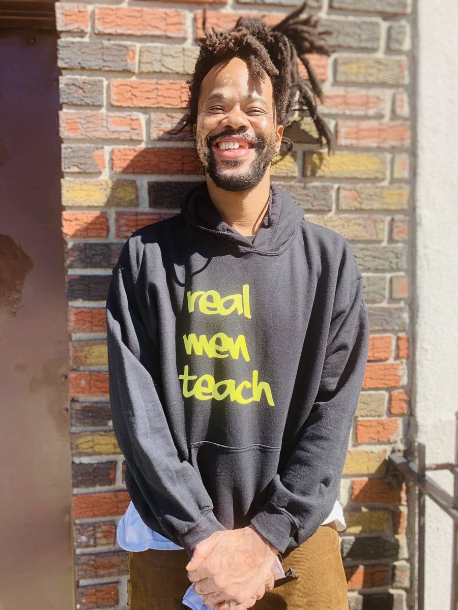 Real Men Teach (@realmenteach2) on Twitter photo Happy Birthday to Rapper, Artist, Conservationist, Morehouse Man, and Founder of <a href="/blackownedland/">black land ownership</a>, Chris Carr today!
Salute! #RealMenTeach Happy Birthday to Rapper, Artist, Conservationist, Morehouse Man, and Founder of <a href="/blackownedland/">black land ownership</a>, Chris Carr today!
Salute! #RealMenTeach
