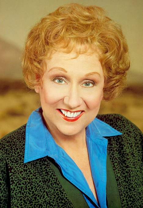 iShowTunes's tweet photo. Birthday Remembrance ~ #JeanStapleton (1923-2013

[On #Acting] "Listening is the key to total concentration. You listen as the Character would listen, closing the door on everything else. THEN, you are ready to respond." - J.S.
#AllInTheFamily #EdithBunker #70s #CarrollOConnor https://t.co/jeAYqHbxj9