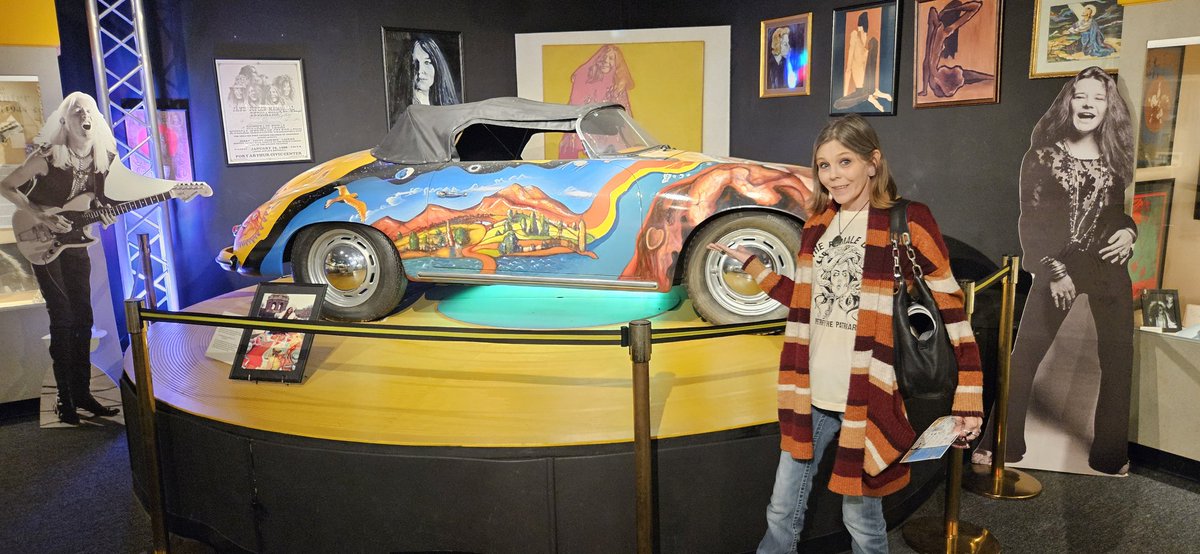 Kristen Hall tweet media