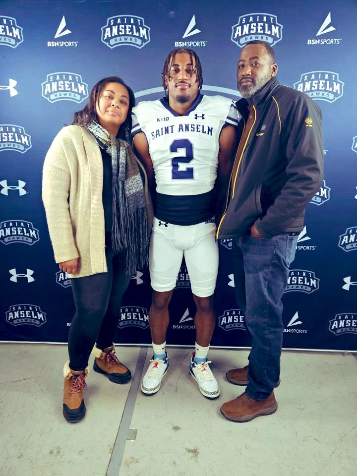 Blessed to be committed to <a href="/STAHawksFB/">Saint Anselm Football 🏈 #BCM</a> #BCM <a href="/Coach_TMcJunkin/">Coach Trey McJunkin</a>